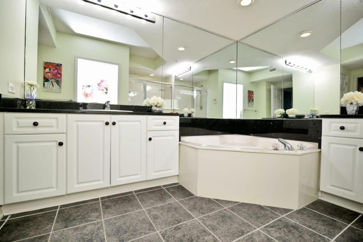 Waterfront Luxury Huge Condo With 15000Sf Pool Myrtle Beach Exteriör bild